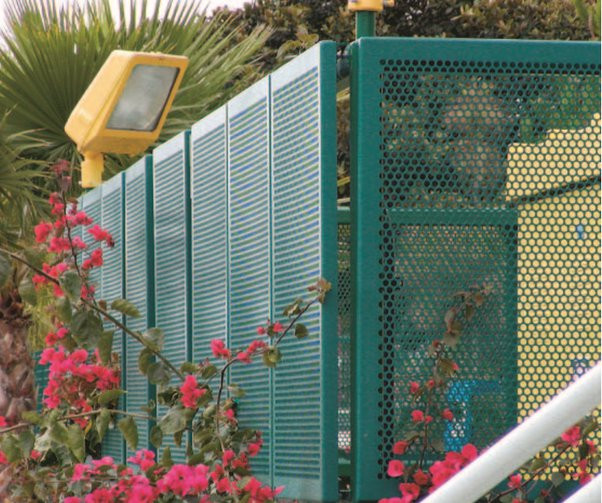 ultimo caso aziendale circa Applicazione del piatto di alluminio perforato