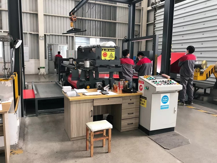 Jiangsu Xinyuanxing  Metal Products Co.,Ltd linea di produzione del produttore