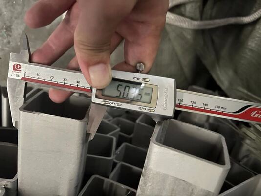 2b Surface Finish 1 Percent Tolerance Corrosion Resistance Food Grade Stainless Steel Seamless Pipe 304 304L 316 316L 310S 321